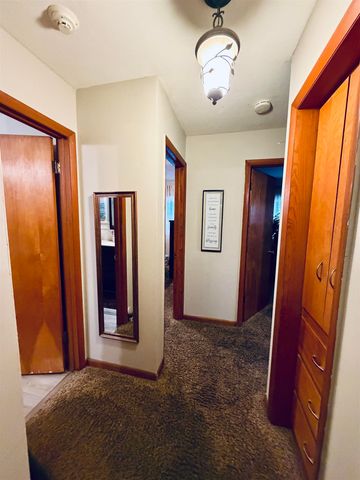 603 S Longfellow St, Wichita, KS 67207