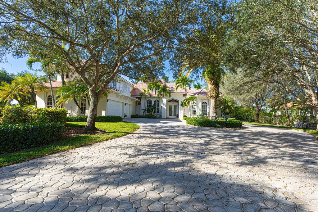 2695 Greenbriar Boulevard, Wellington, FL 33414