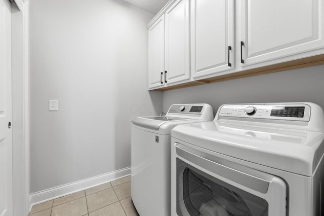6945 Hollyhock, New Albany, OH 43054