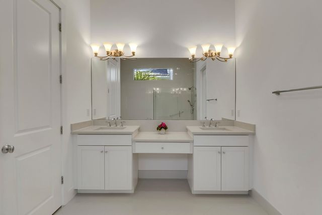 5619 Delacroix Terrace, Palm Beach Gardens, FL 33418