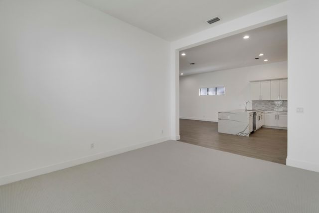 5619 Delacroix Terrace, Palm Beach Gardens, FL 33418