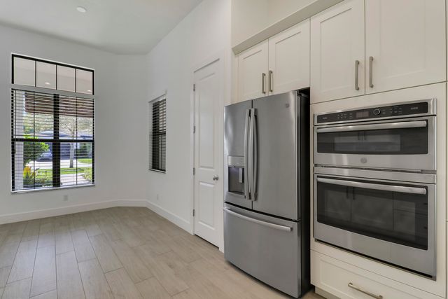 5619 Delacroix Terrace, Palm Beach Gardens, FL 33418