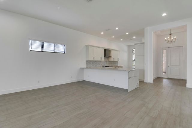 5619 Delacroix Terrace, Palm Beach Gardens, FL 33418