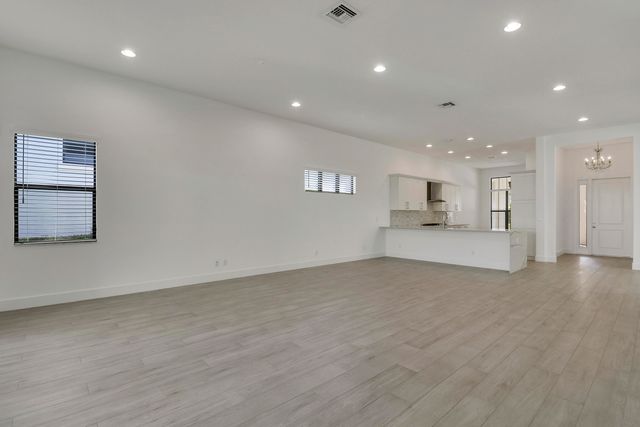 5619 Delacroix Terrace, Palm Beach Gardens, FL 33418