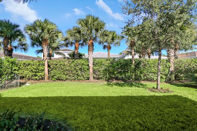 5619 Delacroix Terrace, Palm Beach Gardens, FL 33418