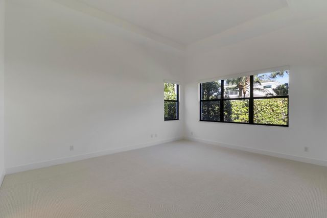 5619 Delacroix Terrace, Palm Beach Gardens, FL 33418