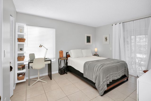6392 Chasewood Drive D, Jupiter, FL 33458