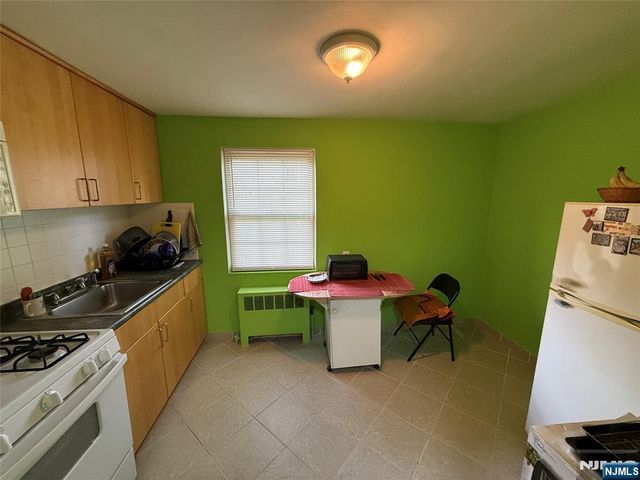 429 Plateau Avenue A, Fort Lee, NJ 07024