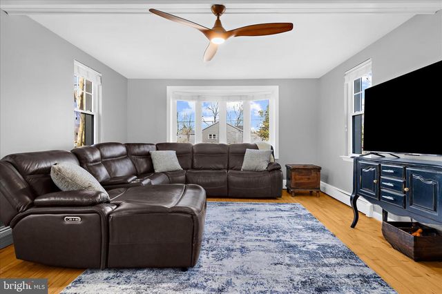 1217 VALLEY RD, Pasadena, MD 21122