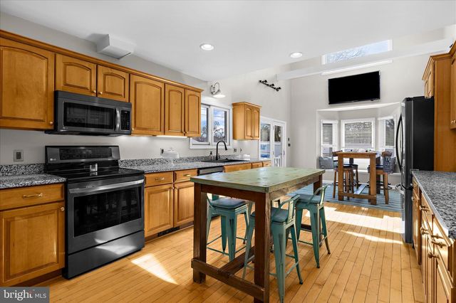 1217 VALLEY RD, Pasadena, MD 21122