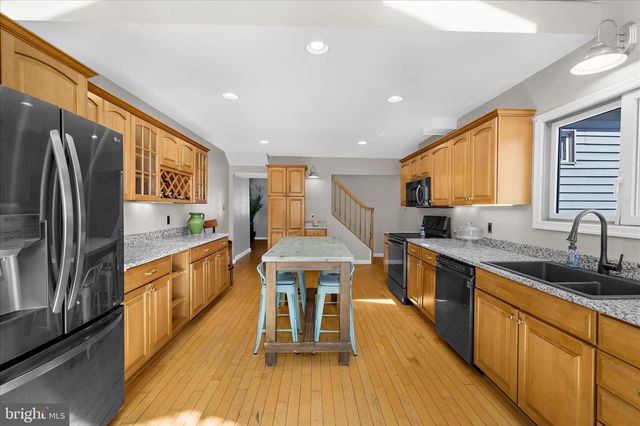 1217 VALLEY RD, Pasadena, MD 21122