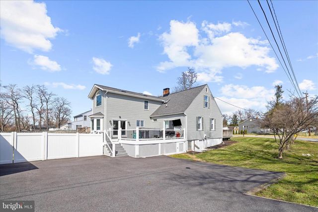 1217 VALLEY RD, Pasadena, MD 21122