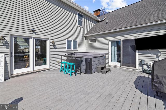 1217 VALLEY RD, Pasadena, MD 21122