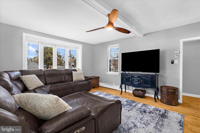 1217 VALLEY RD, Pasadena, MD 21122