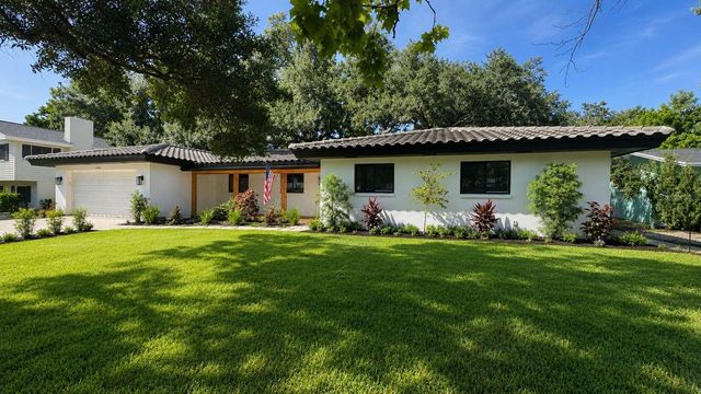 2218 HENNESEN DRIVE, Clearwater, FL 33764