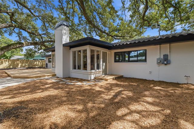 2218 HENNESEN DRIVE, Clearwater, FL 33764