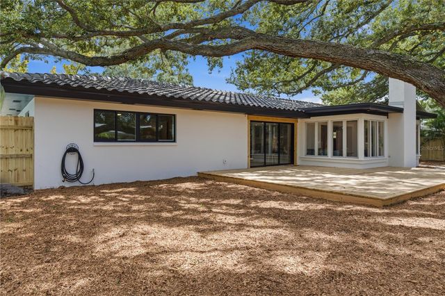 2218 HENNESEN DRIVE, Clearwater, FL 33764