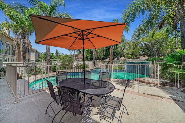 33 Arbusto, Irvine, CA 92606