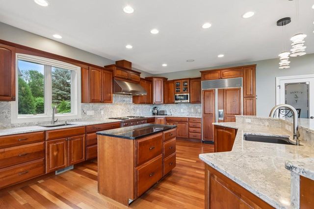 25 Turnwood Circle, Verona, WI 53593