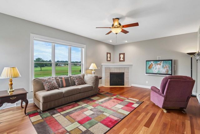 25 Turnwood Circle, Verona, WI 53593