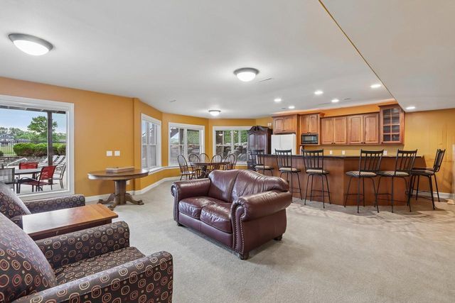 25 Turnwood Circle, Verona, WI 53593