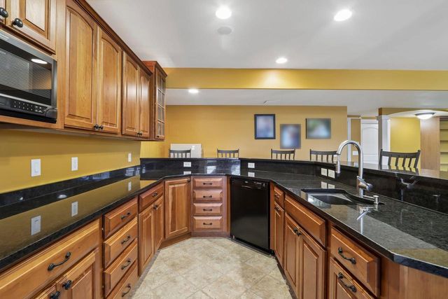 25 Turnwood Circle, Verona, WI 53593