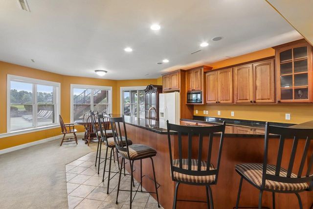 25 Turnwood Circle, Verona, WI 53593