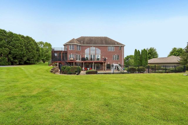 25 Turnwood Circle, Verona, WI 53593