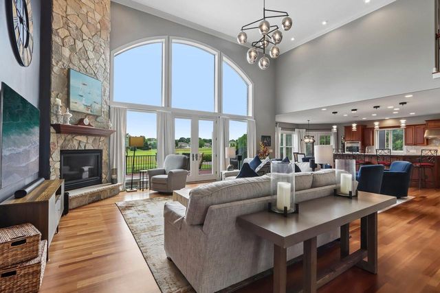 25 Turnwood Circle, Verona, WI 53593
