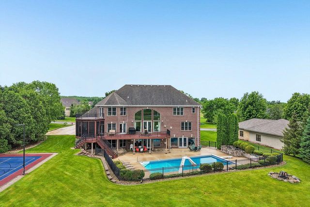 25 Turnwood Circle, Verona, WI 53593