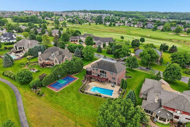 25 Turnwood Circle, Verona, WI 53593