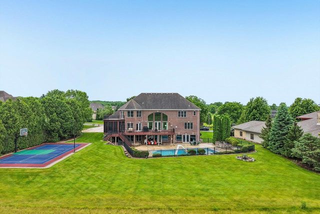 25 Turnwood Circle, Verona, WI 53593