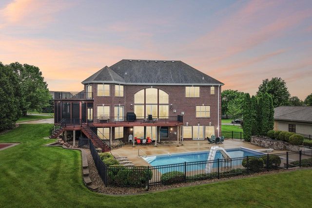 25 Turnwood Circle, Verona, WI 53593