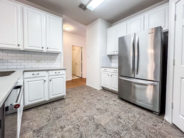 7912 Hidden Path Lane, Denton, TX 76210