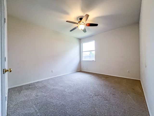 7912 Hidden Path Lane, Denton, TX 76210