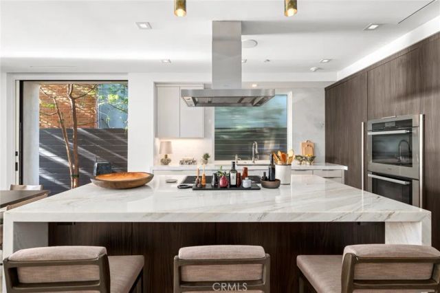 304 S Bay Front, Newport Beach, CA 92662