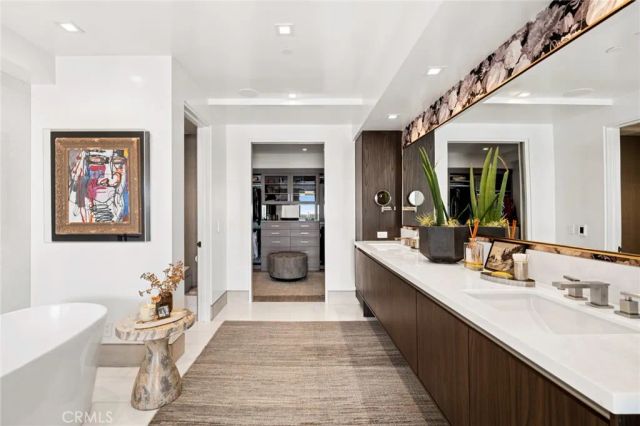 304 S Bay Front, Newport Beach, CA 92662