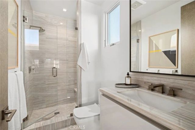 304 S Bay Front, Newport Beach, CA 92662