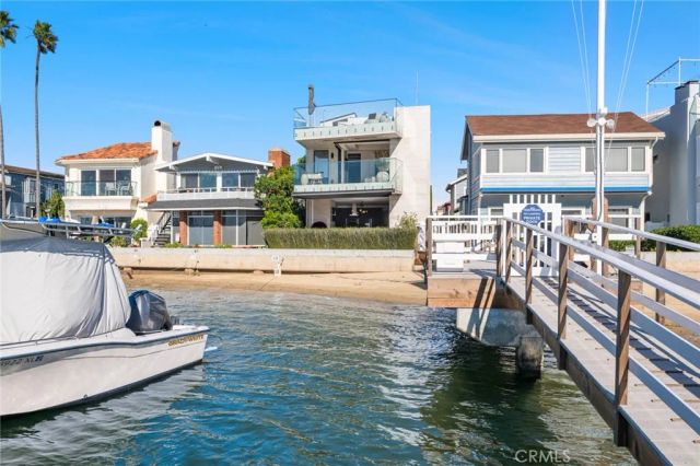 304 S Bay Front, Newport Beach, CA 92662