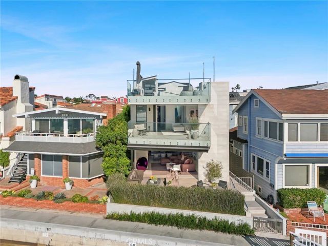 304 S Bay Front, Newport Beach, CA 92662
