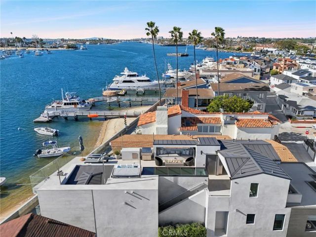 304 S Bay Front, Newport Beach, CA 92662