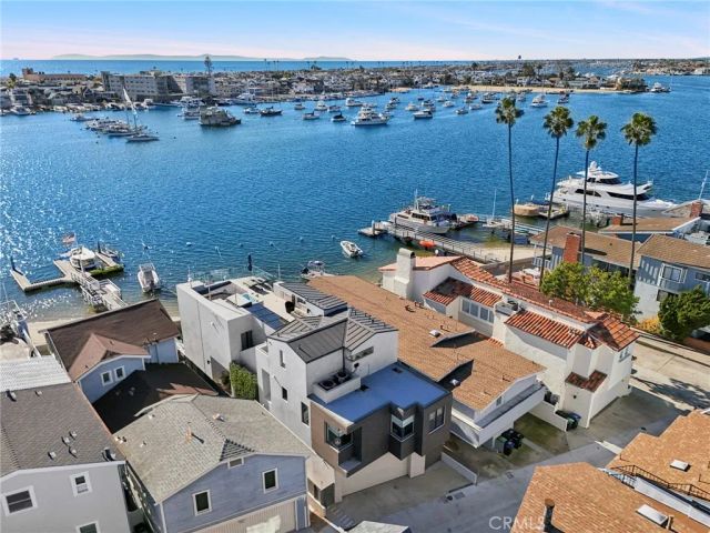 304 S Bay Front, Newport Beach, CA 92662