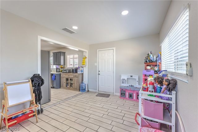 4401 Dover Place, Las Vegas, NV 89107