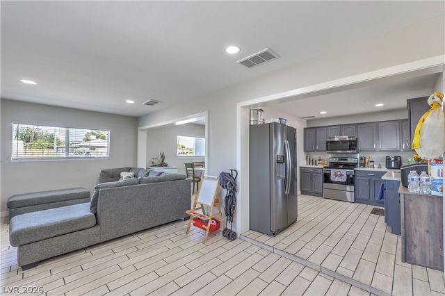4401 Dover Place, Las Vegas, NV 89107