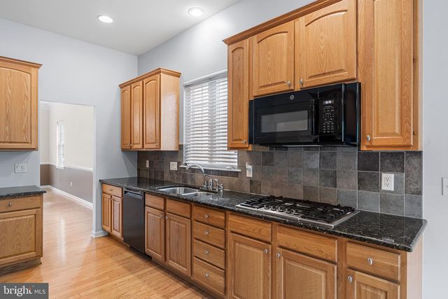 3 SALEM ST, Plainsboro, NJ 08536