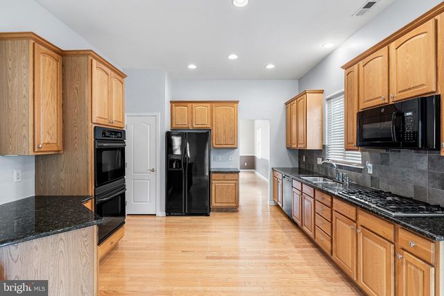 3 SALEM ST, Plainsboro, NJ 08536