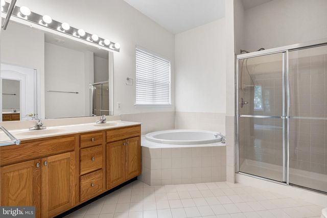 3 SALEM ST, Plainsboro, NJ 08536