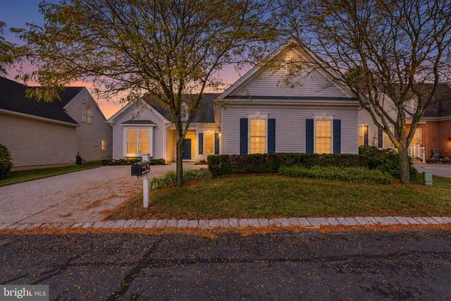 3 SALEM ST, Plainsboro, NJ 08536