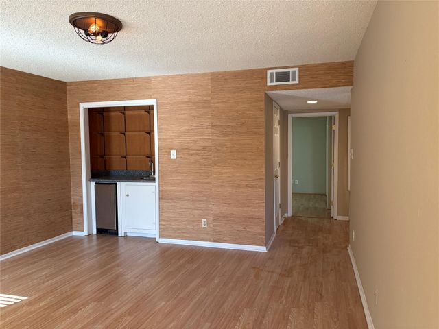 18210 Bal Harbour Drive, Nassau Bay, TX 77058