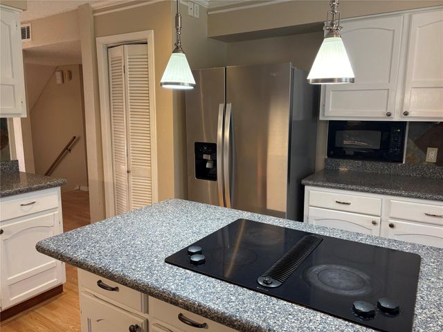 18210 Bal Harbour Drive, Nassau Bay, TX 77058